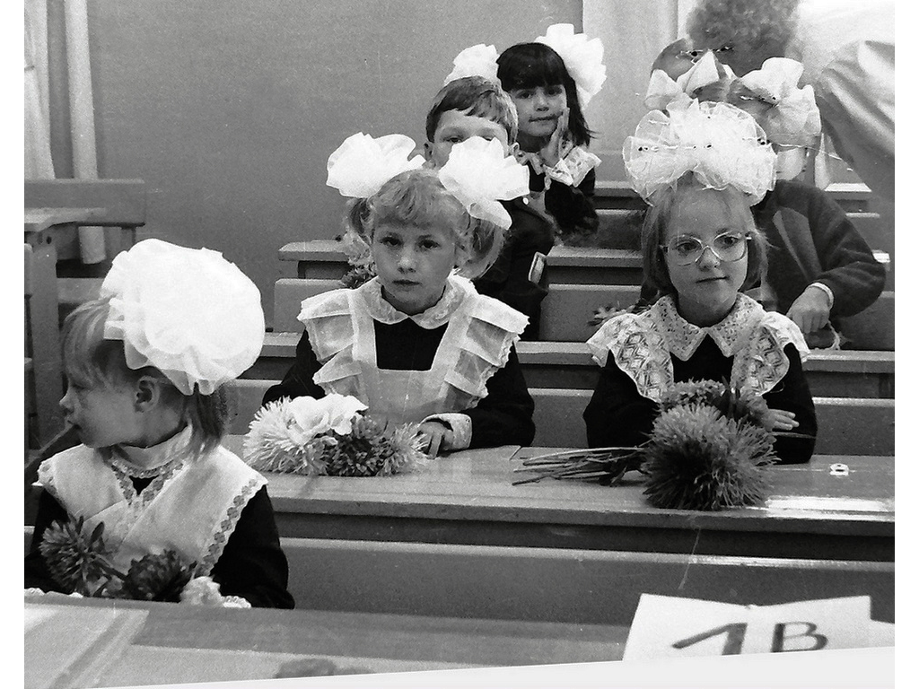 1991 год. Яренская средняя школа. 1 сентября. Фото О. Угрюмова
