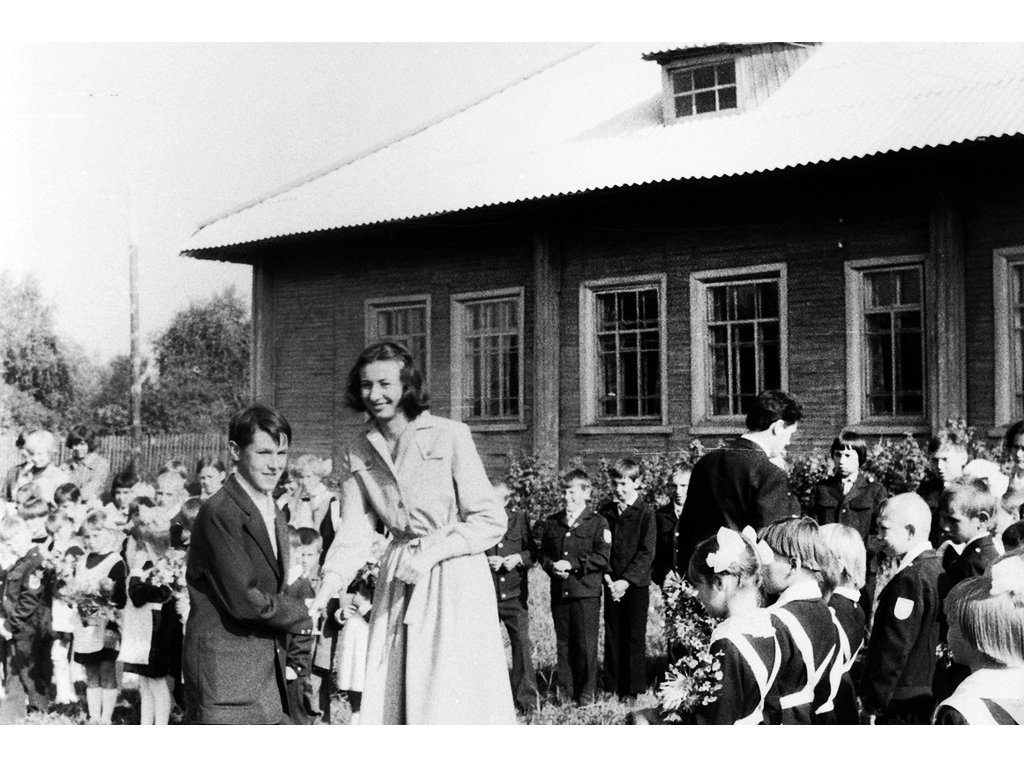 1979 год. Иртовская школа, 1 сентября. Фото Н.Н. Тучнолобова