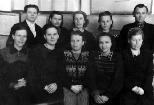 Коллектив учителей 1950-1951 учебный год. Директор Шомин