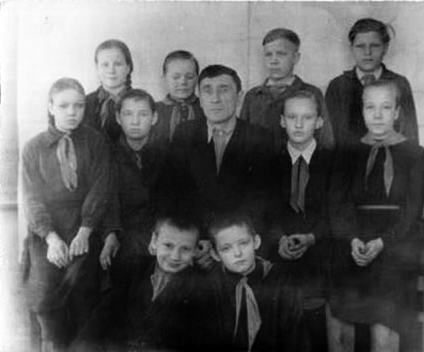 Мой пионерский отряд.png Мой пионерский отряд.png